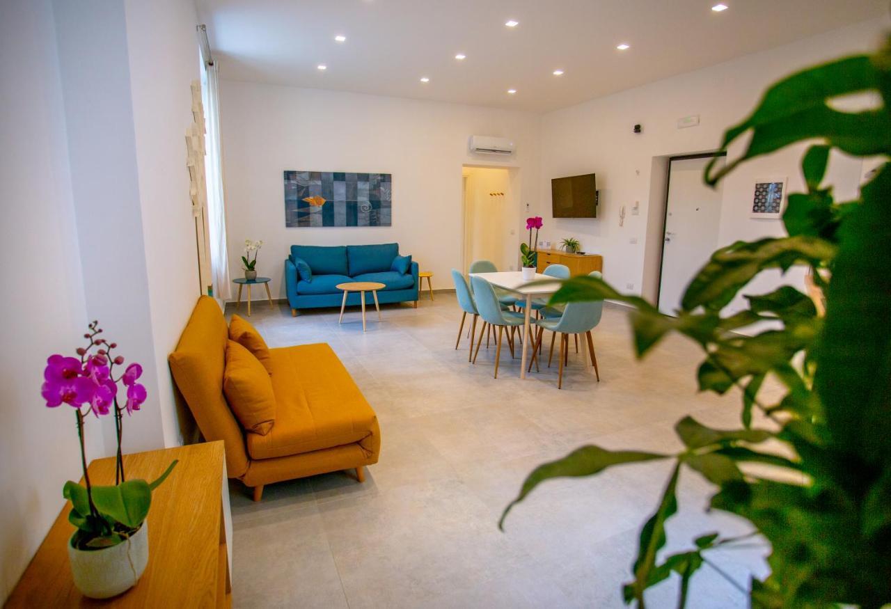 Cosmo 38 Luxury Apartments Naples Luaran gambar