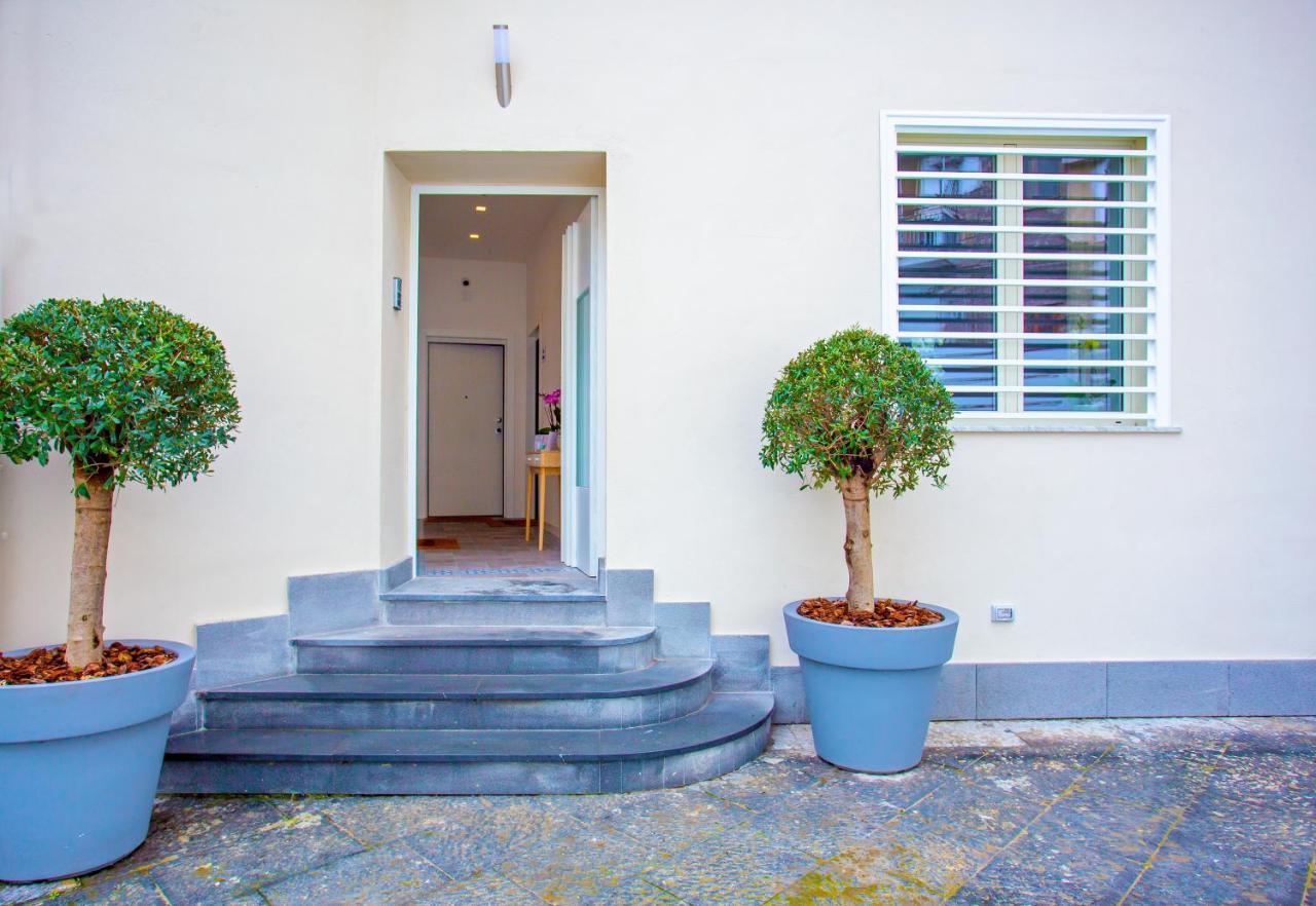 Cosmo 38 Luxury Apartments Naples Luaran gambar